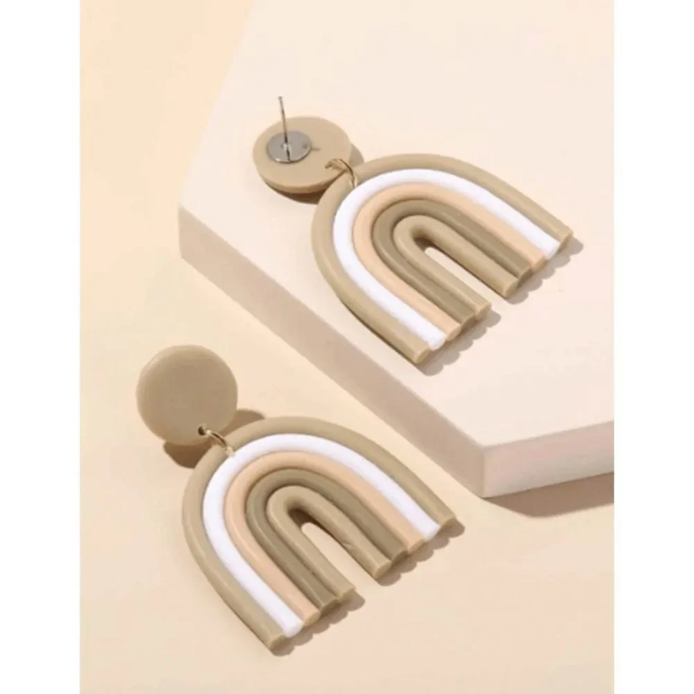 CLAY RAINBOW EARRINGS - BEIGE